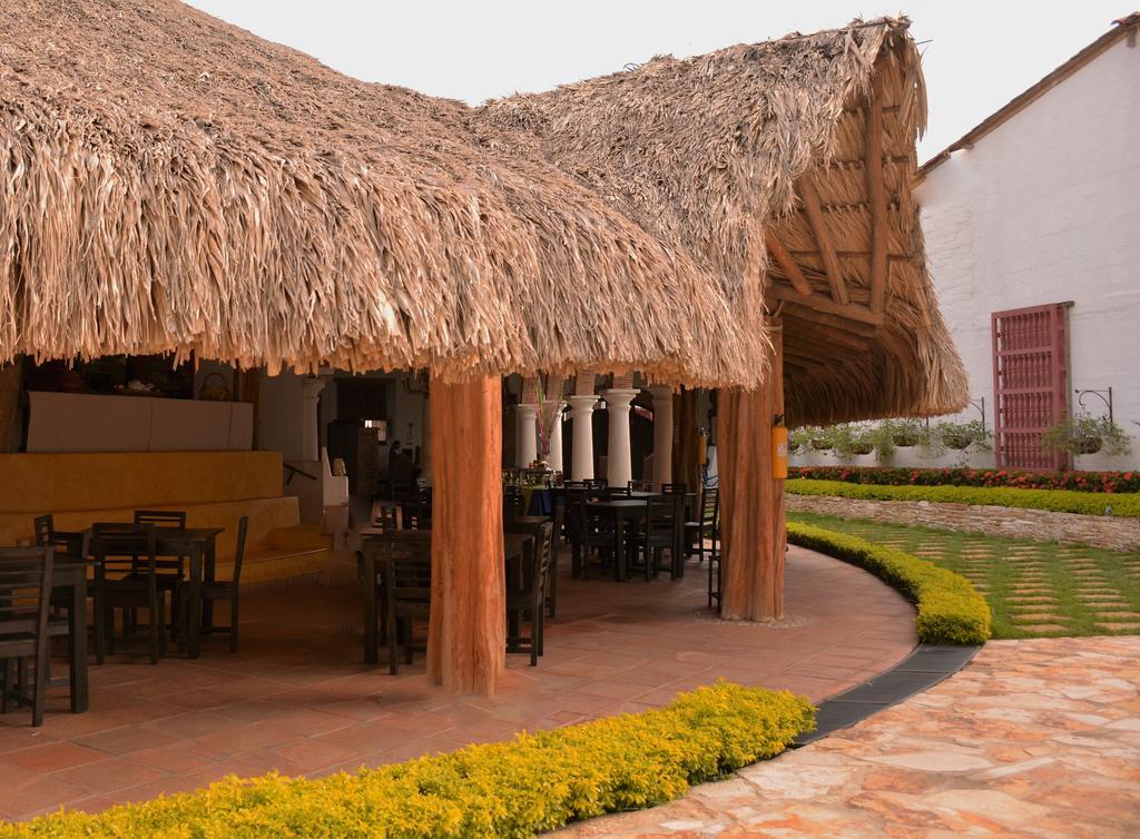 Hotel Santa Barbara Colonial - Santa Fe De Antioquia Exterior photo